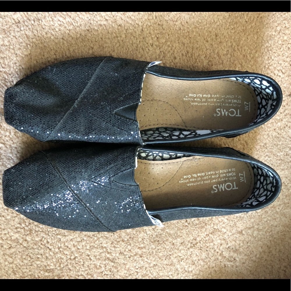 Black sparkle Toms